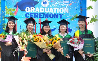 GS.TS Nguyễn Đông Phong: Sinh viên UEH sẽ hội nhập tốt thị trường lao động khu vực GS.TS Nguyễn Đông Phong: Sinh viên UEH sẽ hội nhập tốt thị trường lao động khu vực