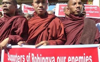 Nhà sư Myanmar biểu tình phản đối quốc tế gây sức ép về vụ người di cư