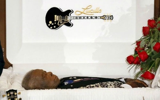 Hàng trăm người tiễn biệt huyền thoại B.B. King