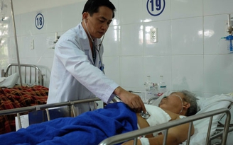 Cứu sống bệnh nhân bị rựa đâm thủng tim