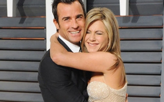 Jennifer Aniston lừa khách khi nói tiệc cưới là tiệc sinh nhật muộn