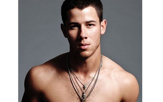 Nick Jonas khỏa thân, đóng cảnh nóng đồng tính trong phim mới