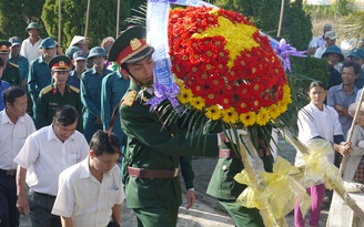 Thi công đường liên xã, phát hiện hài cốt liệt sĩ