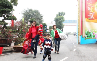 Đại Gia Đình đưa miễn phí công nhân về quê ăn Tết