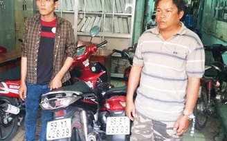 Hai cha con chuyên ‘chẻ’ xe gian cho ‘đối tác’ Campuchia
