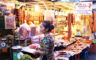 Khám phá những ngôi chợ nước ngoài ngay ở... Sài Gòn