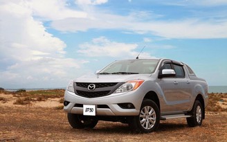 Mazda BT-50 và Kia Sedona tăng giá từ ngày 1.7