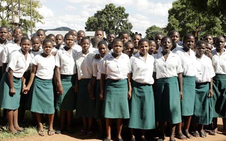 Malawi bắt người đàn ông được trả tiền để quan hệ với 100 bé gái