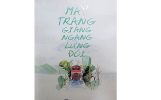 'Mây trắng giăng ngang lưng đồi'