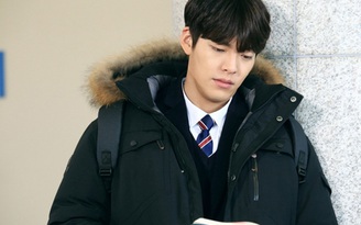 Phim mới bị chê, Kim Woo Bin gửi lời xin lỗi fan