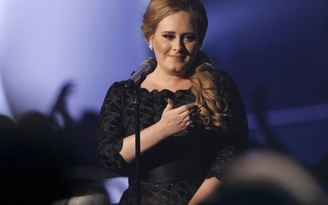 Adele không tham gia Super Bowl 2017 vì không biết nhảy
