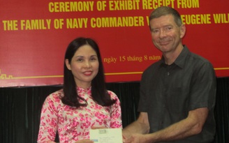 Con trai cựu binh Mỹ tặng kỷ vật cho 'Hilton Hà Nội'