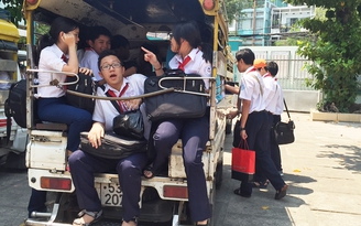 Học sinh đi xe trợ giá giảm mạnh