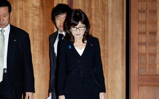 Bộ trưởng Quốc phòng Nhật thăm đền Yasukuni