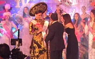 Phạm Thùy Linh nhận giải Trang phục truyền thống tại Miss Tourism International 2016
