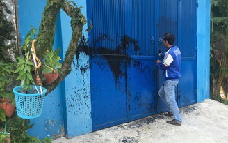 Khu phố ở Sài Gòn bất an vì bị quấy phá, tạt sơn lúc nửa đêm