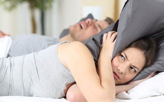 5 cách tự nhiên chữa ngủ ngáy hiệu quả