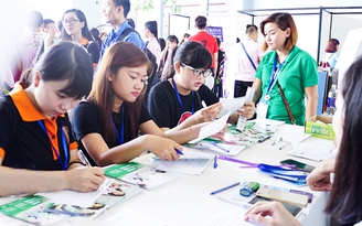 Tuyển 300 tiếp viên hàng không trong ngày hội việc làm