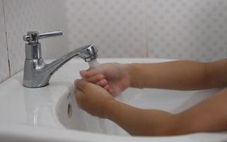 Nhiệt độ rửa tay không ảnh hưởng đến việc loại bỏ vi khuẩn
