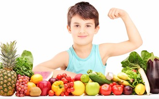 Nên cho trẻ ăn bao nhiêu trái cây mỗi ngày ?