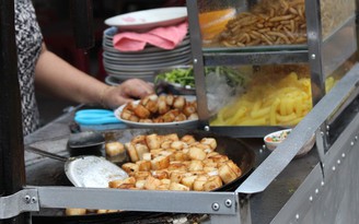 Người Sài Gòn tấm tắc trước những món ăn đường phố không thể bỏ qua