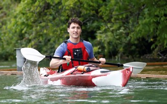 Thủ tướng 'soái ca' Canada Trudeau: Hổ phụ sinh hổ tử