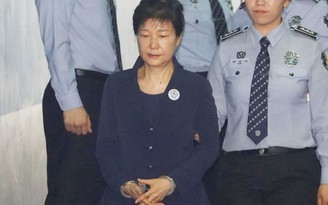 Cựu Tổng thống Park đối mặt cáo buộc mới
