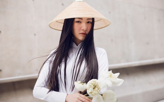 Áo dài, nón lá Việt Nam đẹp hút hồn ở Seoul Fashion Week