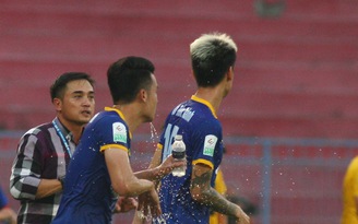 Vòng 12 V-League 2018: FLC Thanh Hóa và B.Bình Dương bại trận nặng nề