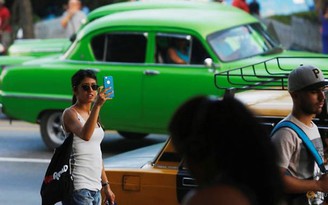 Cuba bắt đầu cung cấp internet trên điện thoại di động