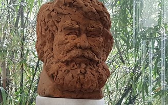 Trao tặng và đặt tượng kiến trúc sư Kazik tại Viện Bảo tồn di tích
