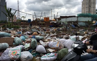 Khu đô thị mới gần cầu Sài Gòn ngộp thở vì rác
