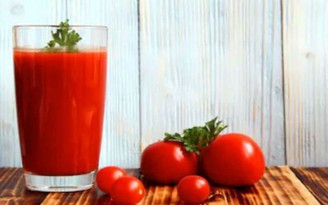 Những lợi ích bất ngờ từ nước ép cà chua