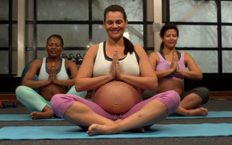 Mãn kinh gần 1 năm, người phụ nữ 50 tuổi vẫn sinh con