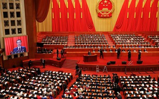 Thách thức phủ bóng kỳ họp quốc hội Trung Quốc