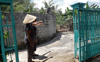 Vụ 'bị hàng xóm rào đường bít lối': TP.Bảo Lộc quyết cưỡng chế, lấy lại đường