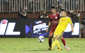 V-League 2019: Bàn thắng muộn giúp TP.HCM cầm chân Hà Nội trên sân Thống Nhất