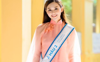 Tường San làm từ thiện trước khi thi Miss International 2019