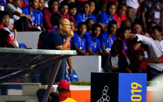 AFC nói về án phạt 'treo giò' 4 trận đối với HLV Park Hang-seo