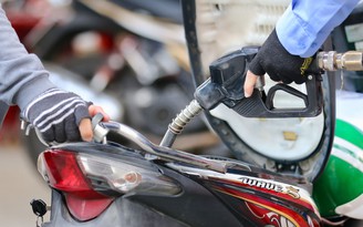 Giá xăng dầu giảm liên tục giúp CPI tháng 4 giảm mạnh