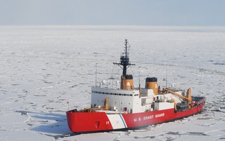 Mỹ cạnh tranh tàu phá băng với Nga, Trung Quốc