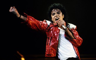 Quản lý cũ tiếp tục kiện Michael Jackson đòi 3 triệu USD