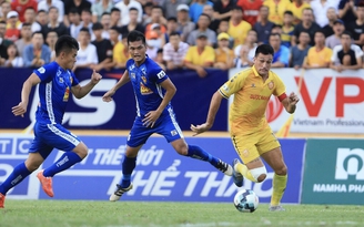 Nam Định đòi bỏ giải V-League