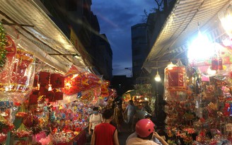 Check-in phố đèn lồng