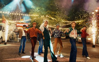 BTS 'bùng nổ' với màn trình diễn trên sóng America's Got Talent