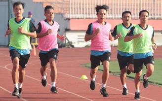 Nóng vấn đề trọng tài khi V-League tái xuất