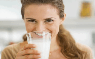 Bị mỡ máu cao: Hãy uống sữa này mỗi ngày
