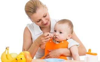 Vì sao nên cho trẻ ăn bổ sung từ 6 tháng tuổi?