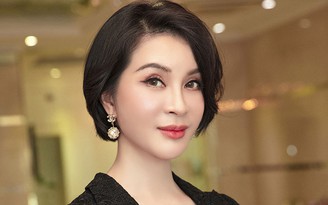 MC Thanh Mai khoe vòng eo 59cm ở tuổi U.50