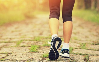 Đi bộ 7.000 bước mỗi ngày giúp giảm đến 70% nguy cơ tử vong sớm